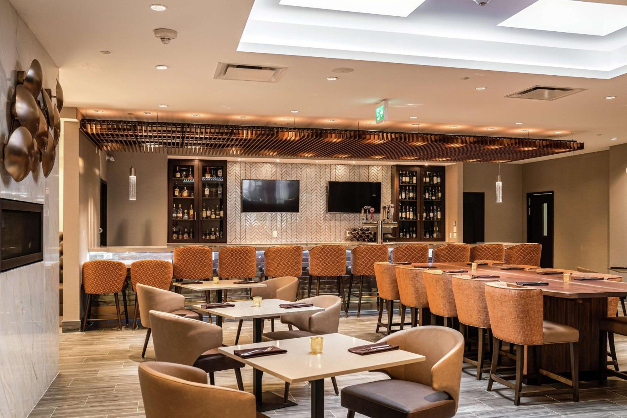 Doubletree By Hilton Kitchener Hotel Kültér fotó