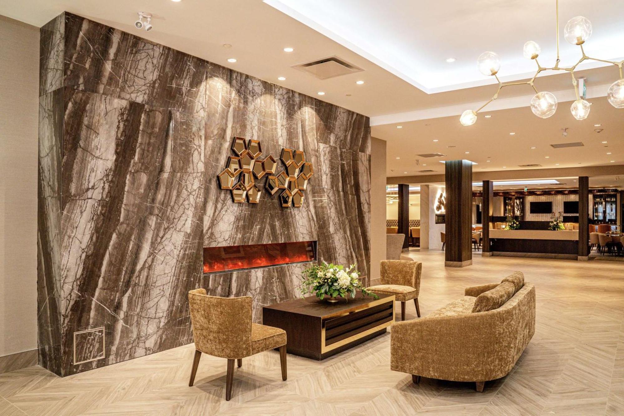 Doubletree By Hilton Kitchener Hotel Kültér fotó