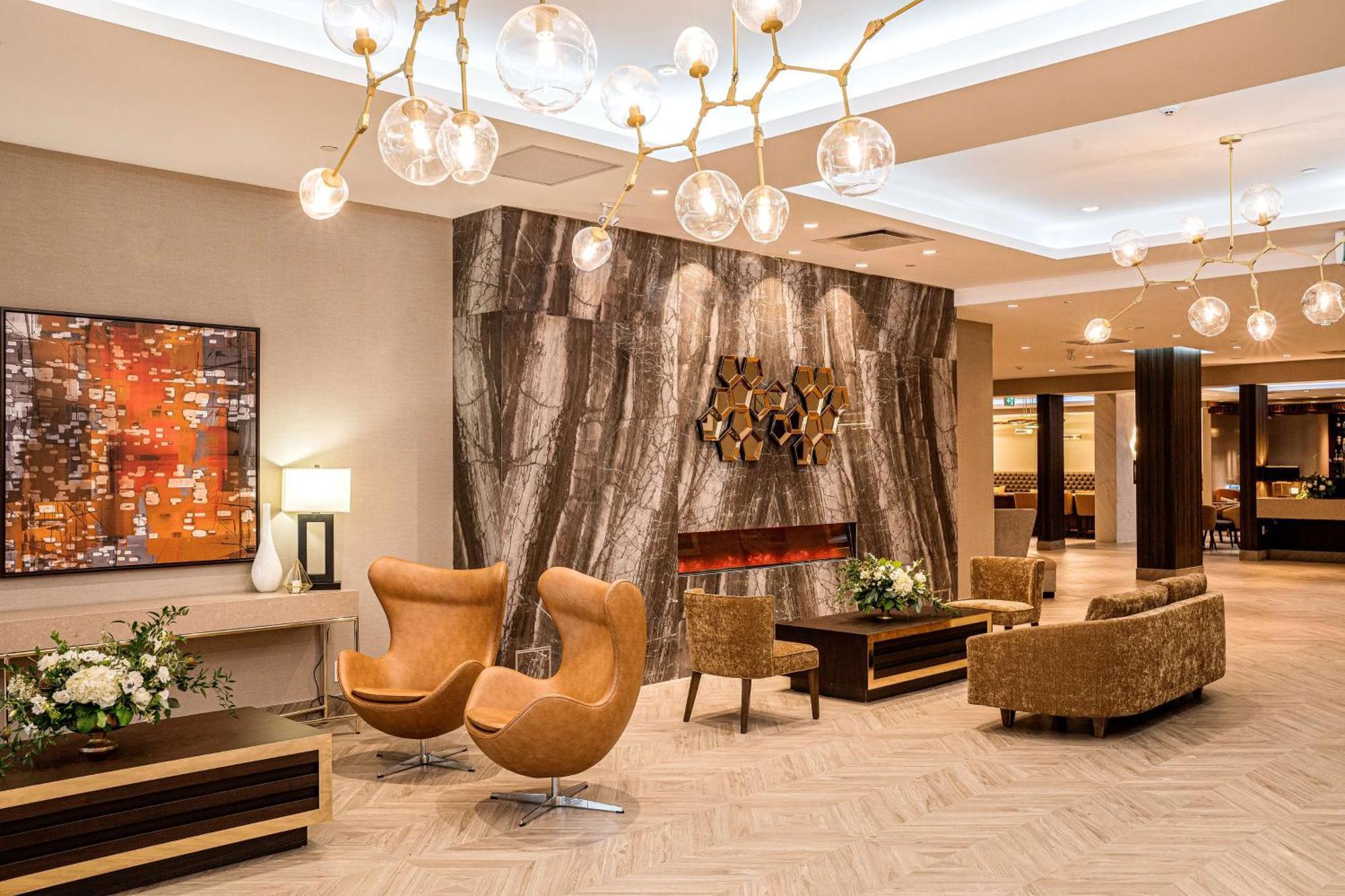 Doubletree By Hilton Kitchener Hotel Kültér fotó