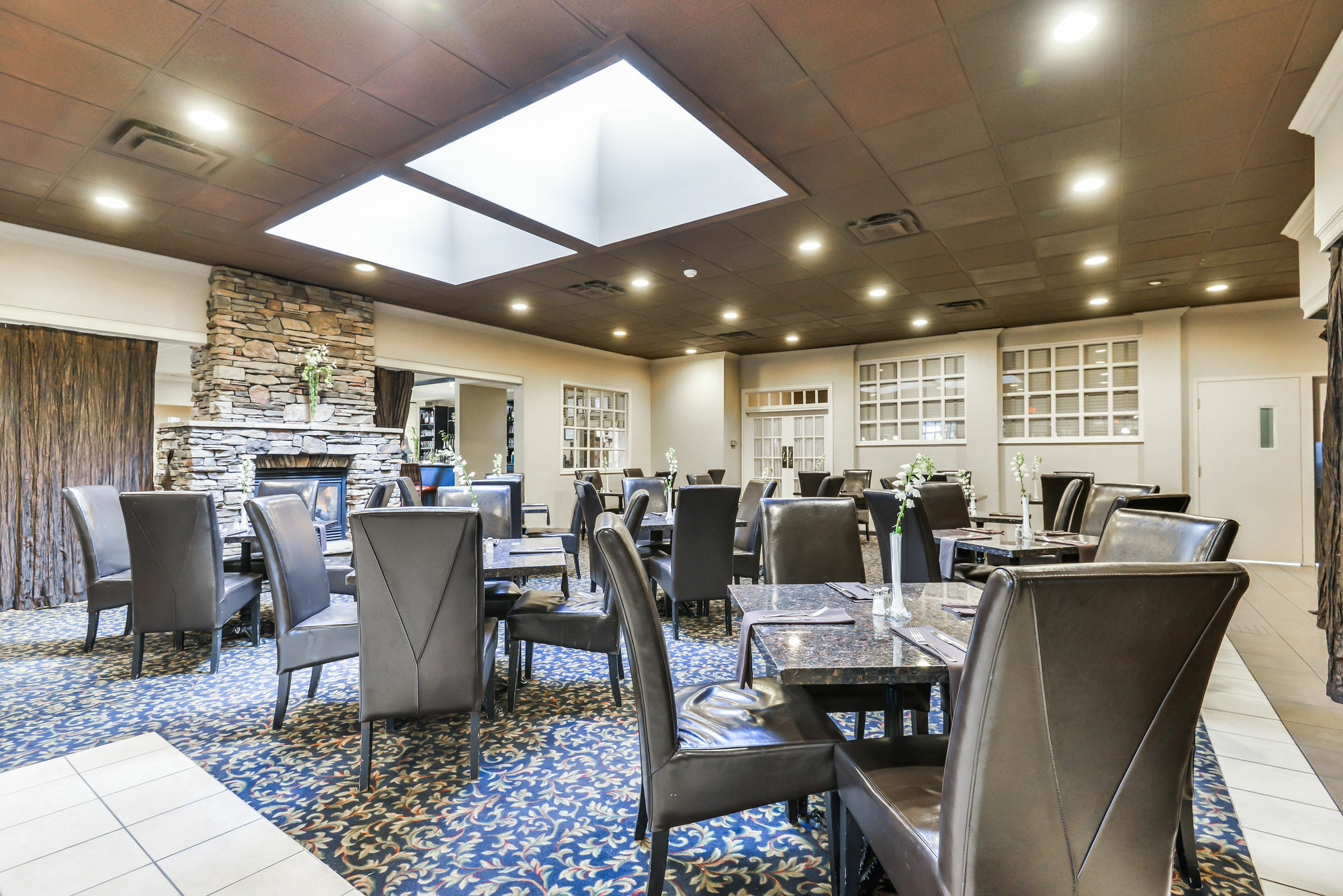 Doubletree By Hilton Kitchener Hotel Kültér fotó