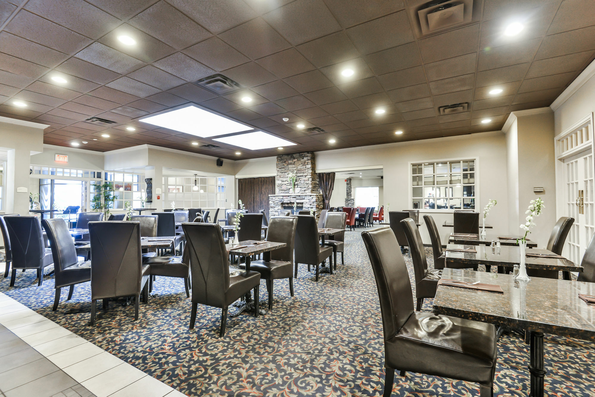 Doubletree By Hilton Kitchener Hotel Kültér fotó